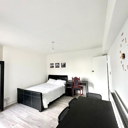 Fabulous 3 Bedroom Flat Sleeps 6 ロンドン エクステリア 写真